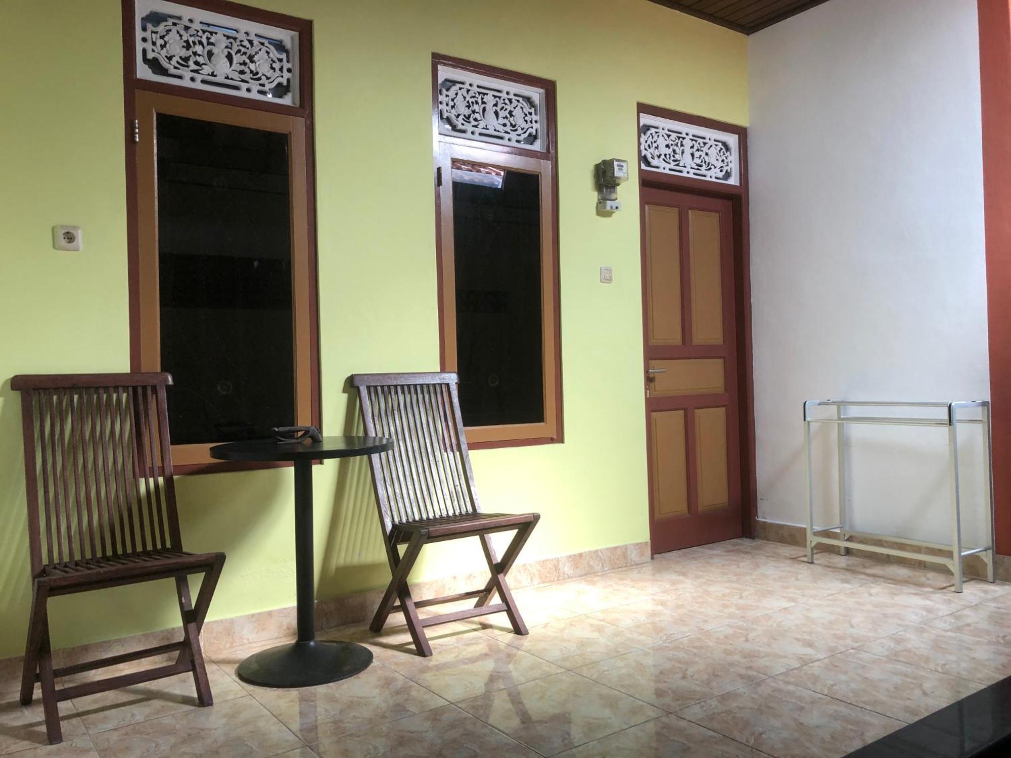Pili Pili Homestay 6 Legian Exterior foto